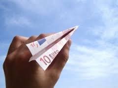 Die Frauen geben mehr Geld aus, als der Mann verdient, damit die Leute glauben, dass er mehr verdient, als die Frau ausgibt.