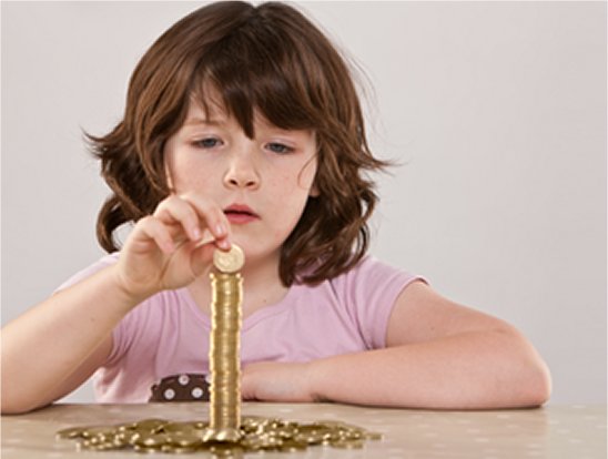 Kinder sollten schon früh den Umgang mit Geld lernen.