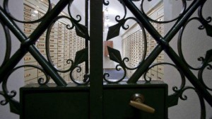 schliessfach-bankkonto-bank-geld