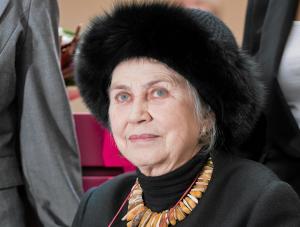 4802502-barbara-piasecka-johnson-300-227